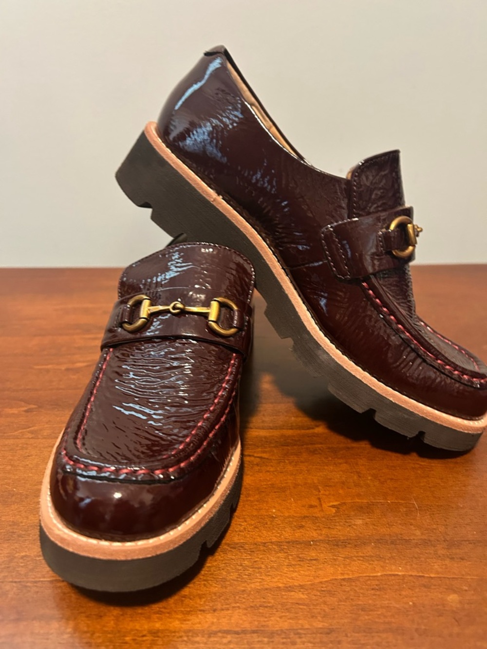 womens Sofft Burgundy Patent Leather Bit Lug sole Loafers 7.5